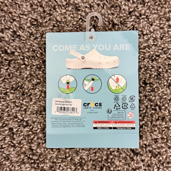 CROCS Fun Charm Set - Picture 2 of 2